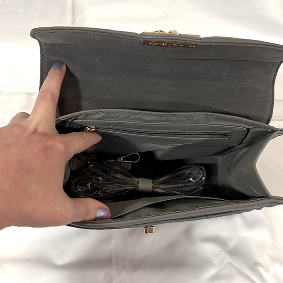 NWT Badgley Mischka quilted black crossbody - Picture 6 of 9